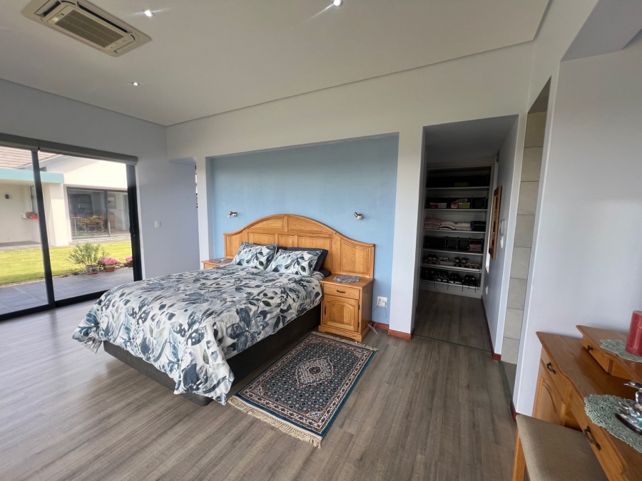 3 Bedroom Property for Sale in Oubaai Western Cape